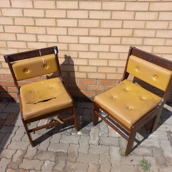 LOT: 2238 – Vintage Office Chairs