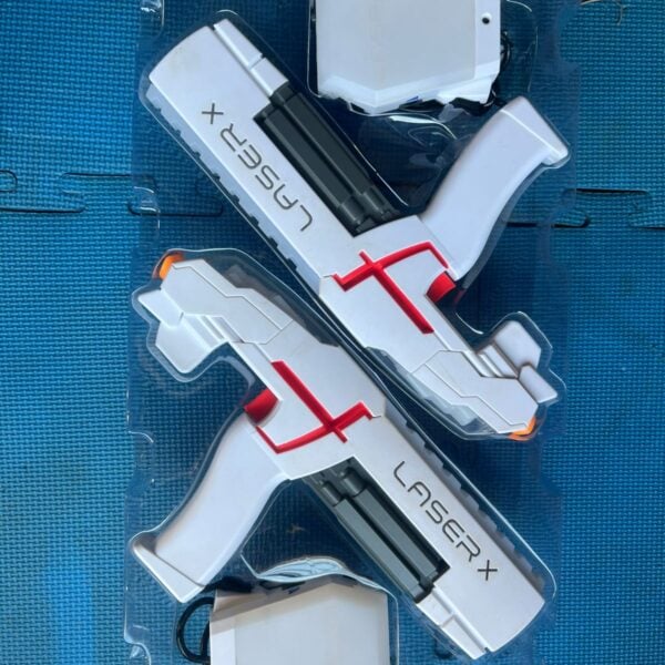 LOT: 2084 – LaserX Laser tag Set