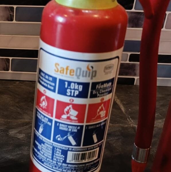 LOT: 2175 – Safequip 1kg Fire Extinguisher