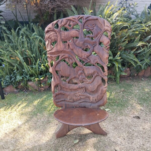 LOT #7236 : African Tribal Chair